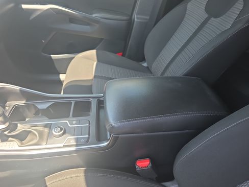 Used 2023 Kia Sorento LX FWD image 15