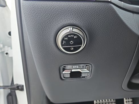 Certified 2026 Mercedes-Benz GLC 43 AMG 4MATIC image 28