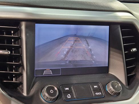 Used 2020 GMC Acadia SLT FWD image 30