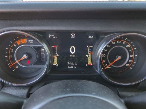 Used 2023 Jeep Gladiator Rubicon AWD/4WD image 14