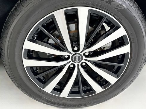 Used 2023 Nissan Pathfinder Platinum w/ Cargo Package AWD/4WD image 30