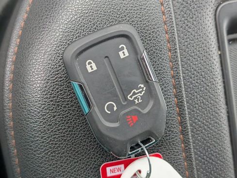 Used 2022 GMC Sierra 2500 AT4 w/ AT4 Preferred Package image 28