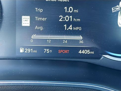 Used 2024 Genesis G70 2.5T w/ Sport Prestige Package image 39