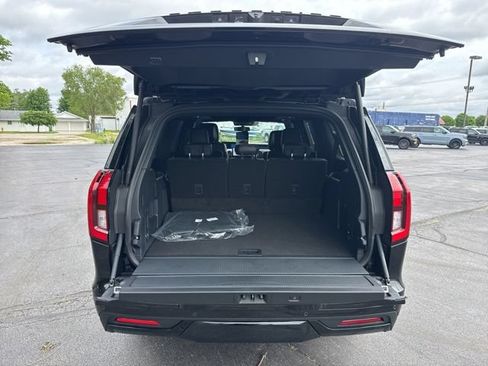 New 2026 Ford Expedition Max Platinum w/ Stealth Appearance Package AWD/4WD image 12