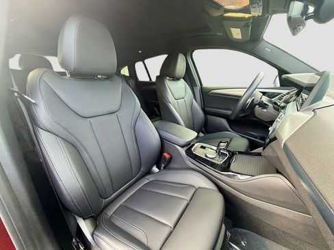 Certified 2025 BMW X4 xDrive30i w/ Premium Package image 16