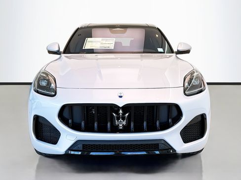 New 2025 Maserati Grecale Modena image 8