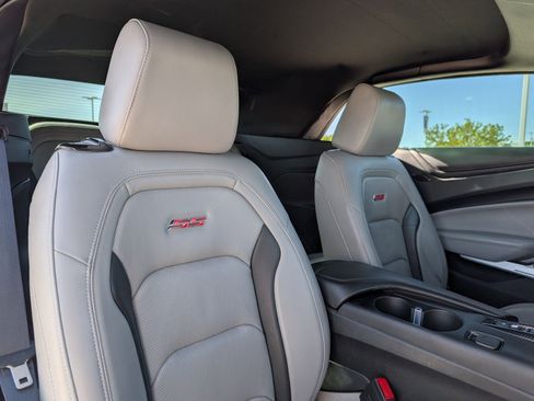 Used 2018 Chevrolet Camaro SS w/ LPO, Ground Effects Package RWD image 29