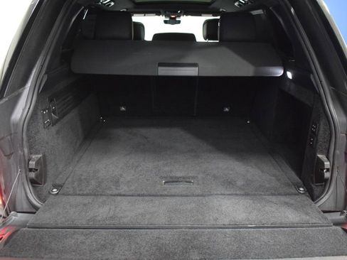 Used 2019 Land Rover Range Rover Long Wheelbase Supercharged image 16