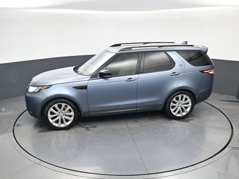 Used 2018 Land Rover Discovery SE image 26