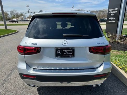 Certified 2022 Mercedes-Benz GLB 250 4MATIC image 4