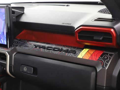 Used 2024 Toyota Tacoma TRD Off-Road image 16