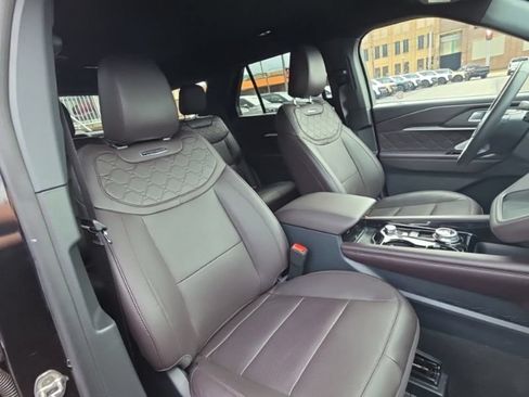 Used 2026 Ford Explorer Platinum w/ LUX Leather Package AWD/4WD image 16