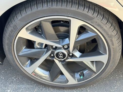 Used 2022 Hyundai Sonata SEL Plus image 4