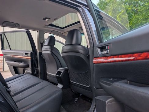 Used 2012 Subaru Outback 2.5i Limited w/ Moonroof Pkg AWD/4WD image 13