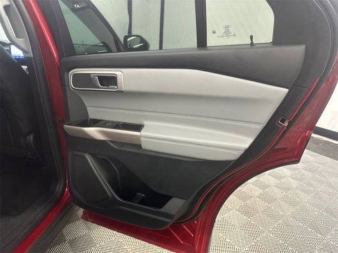 Used 2023 Ford Explorer XLT w/ Equipment Group 202A image 17