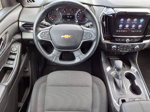 Certified 2023 Chevrolet Traverse LT FWD image 6
