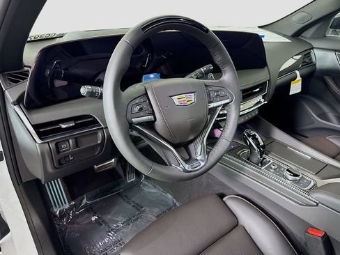 New 2026 Cadillac CT5 V w/ LPO, ONYX Package image 9