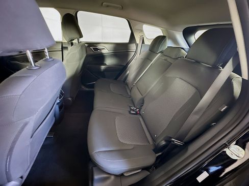 Used 2025 Kia Sportage LX image 26