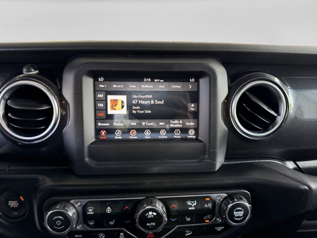 Used 2020 Jeep Wrangler Unlimited Sahara AWD/4WD image 14