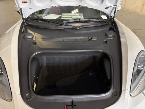 Certified 2024 Porsche 718 Cayman S RWD image 13