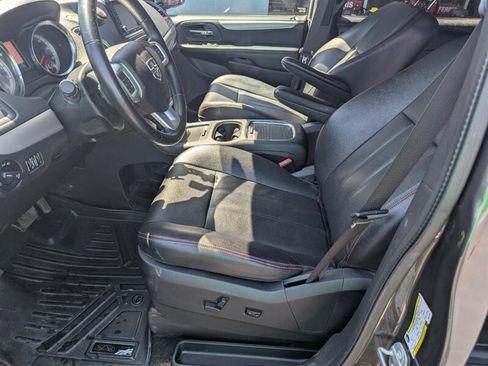 Used 2016 Dodge Grand Caravan R/T FWD image 11