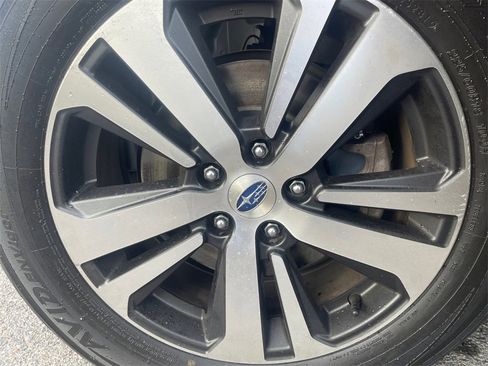 Used 2018 Subaru Outback 3.6R Limited image 30