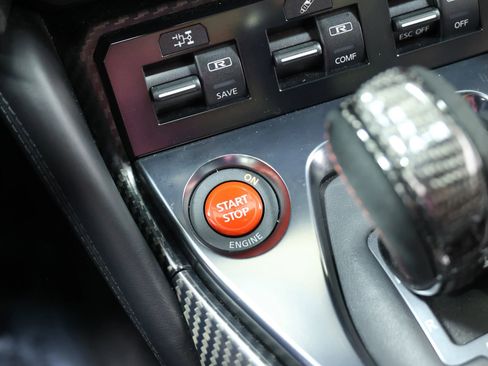 Used 2019 Nissan GT-R Premium w/ Premium Interior Package AWD/4WD image 40