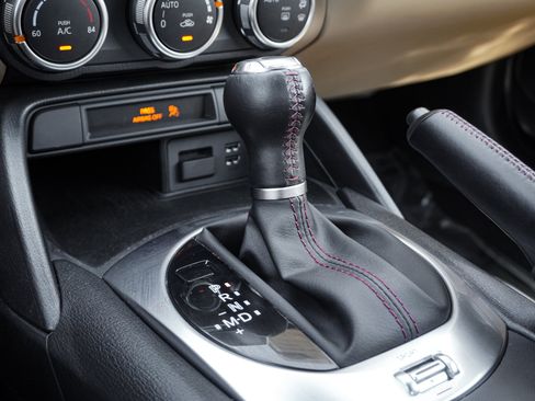 Used 2016 MAZDA MX-5 Miata Grand Touring RWD image 26
