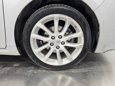 Used 2013 Toyota Avalon XLE Touring image 10