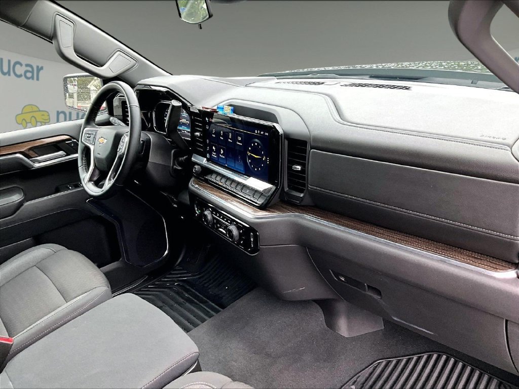 Used 2024 Chevrolet Silverado 1500 LT AWD/4WD image 14