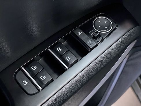 Certified 2023 Kia Soul LX w/ Option Group 015 image 18