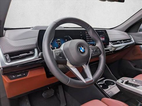 Used 2026 BMW X2 xDrive28i AWD/4WD image 8