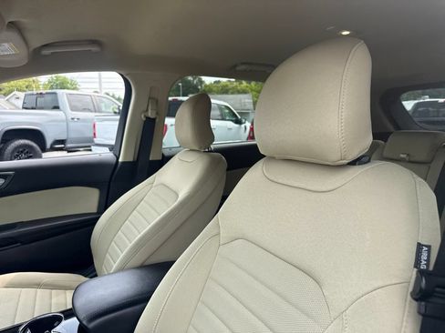 Used 2018 Ford Edge SE AWD/4WD image 21