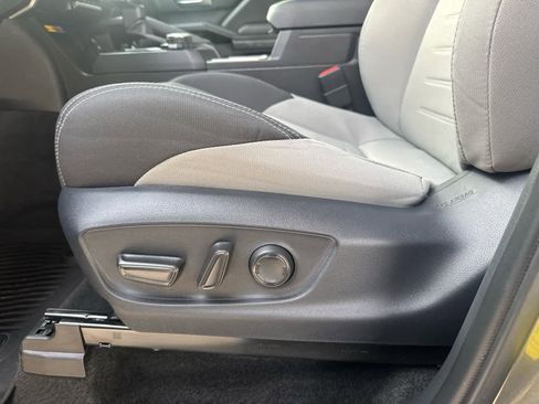 Used 2025 Toyota Tacoma TRD Off-Road image 12