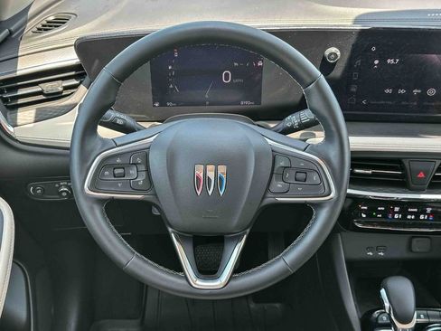 Used 2025 Buick Encore GX Avenir FWD image 26