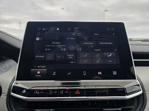 Used 2022 Jeep Compass Limited AWD/4WD image 23