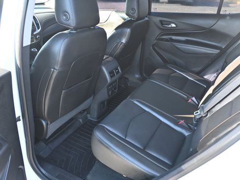 Used 2018 Chevrolet Equinox Premier image 8