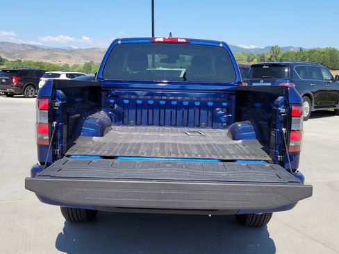 Used 2022 Nissan Frontier SV w/ Technology Package AWD/4WD image 13
