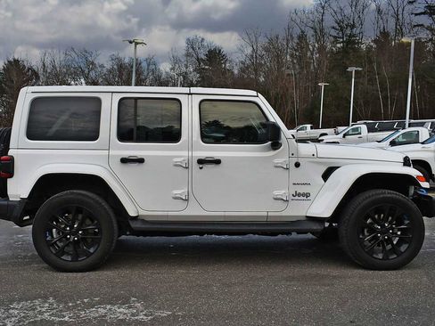 Used 2023 Jeep Wrangler Unlimited Sahara image 7