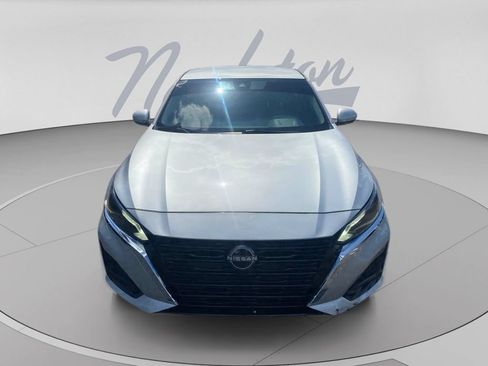 Used 2023 Nissan Altima 2.5 S FWD image 3