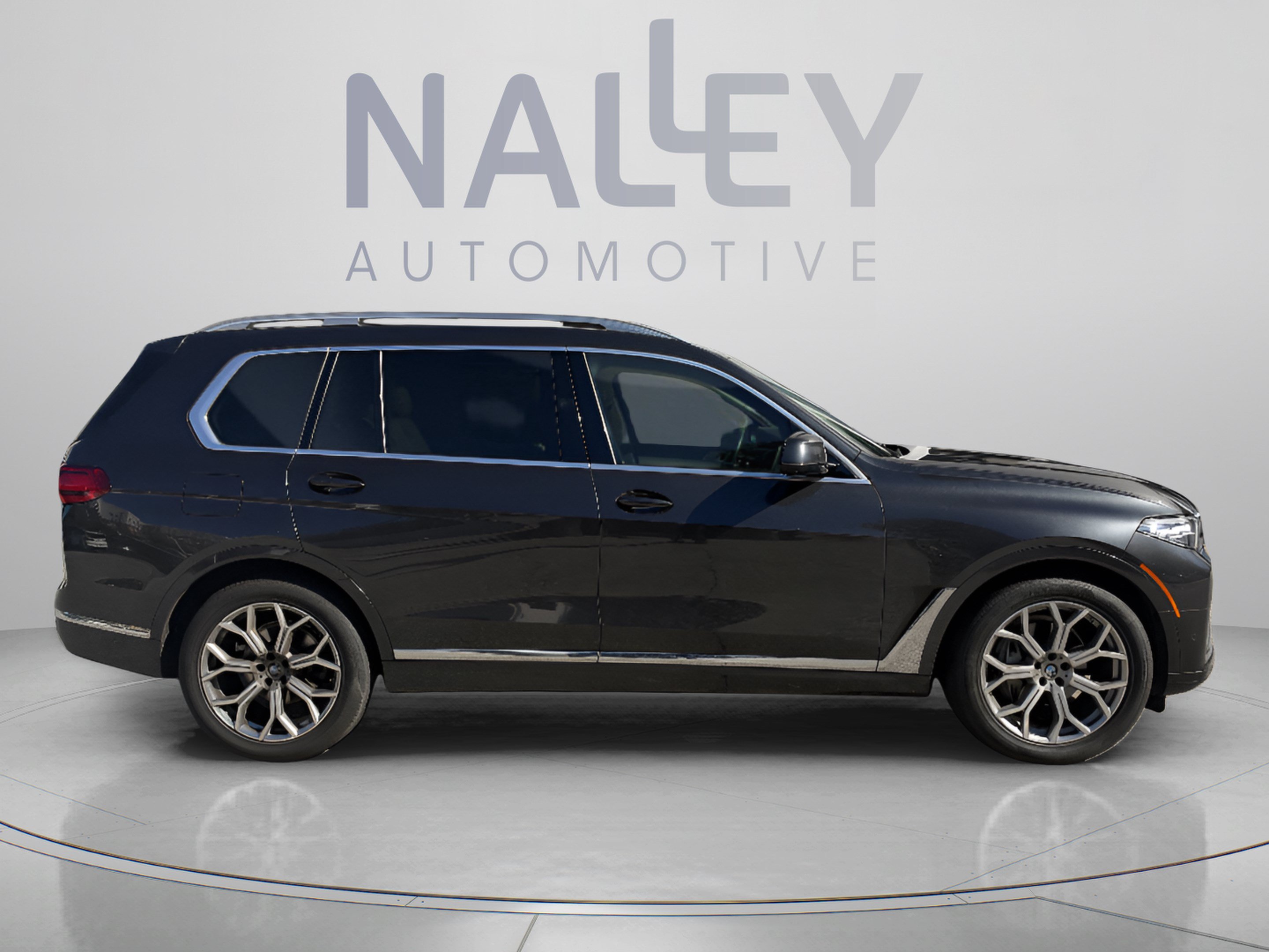Used 2020 BMW X7 xDrive40i w/ Premium Package AWD/4WD image 4