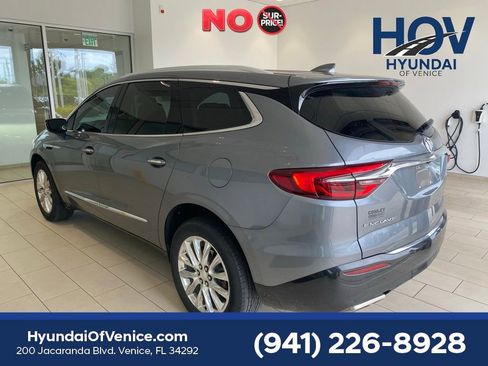 Used 2021 Buick Enclave Essence w/ Sound and Sites Package FWD image 4