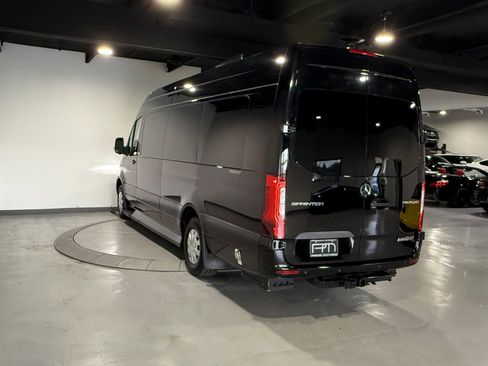 Used 2022 Mercedes-Benz Sprinter 3500 image 14