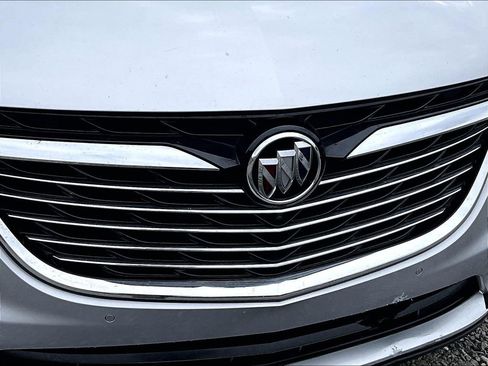 Used 2022 Buick Enclave Premium image 25