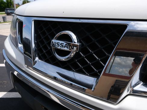 Used 2019 Nissan Frontier SL image 11