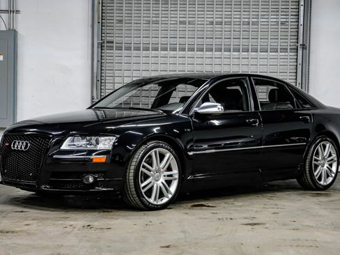 Used 2007 Audi S8 image 7