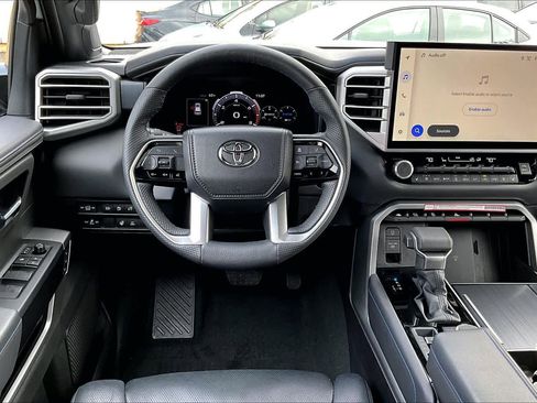 Used 2025 Toyota Sequoia Platinum image 5