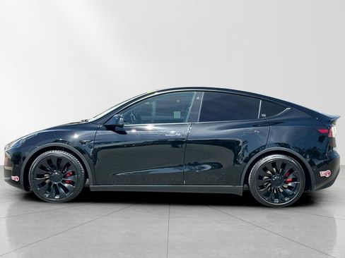 Used 2022 Tesla Model Y Performance AWD/4WD image 6