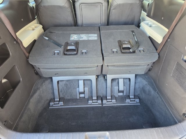 Used 2022 Kia Carnival LX FWD image 56