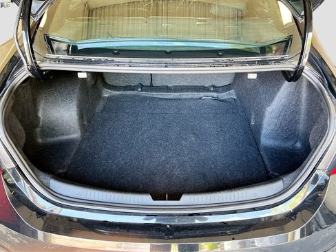 Used 2025 Chevrolet Malibu LT FWD image 25